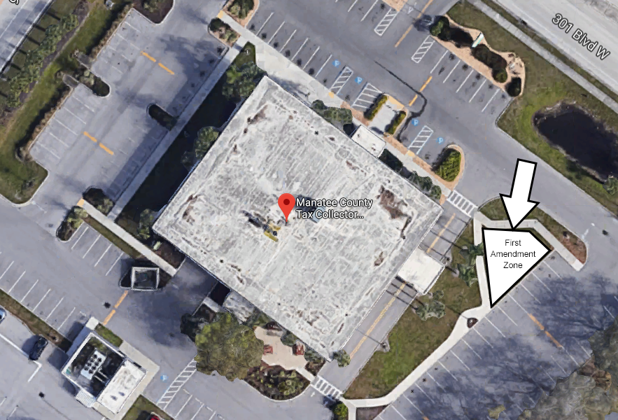 Overhead view of DeSoto office showing the First Amendment Zone. Full alternative text is available at the link that follows this image.